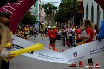 El teldense Saúl Castro gana con autoridad la XXX Carrera Popular Paco Artiles (Foto Francisco Javier Santana y TA)